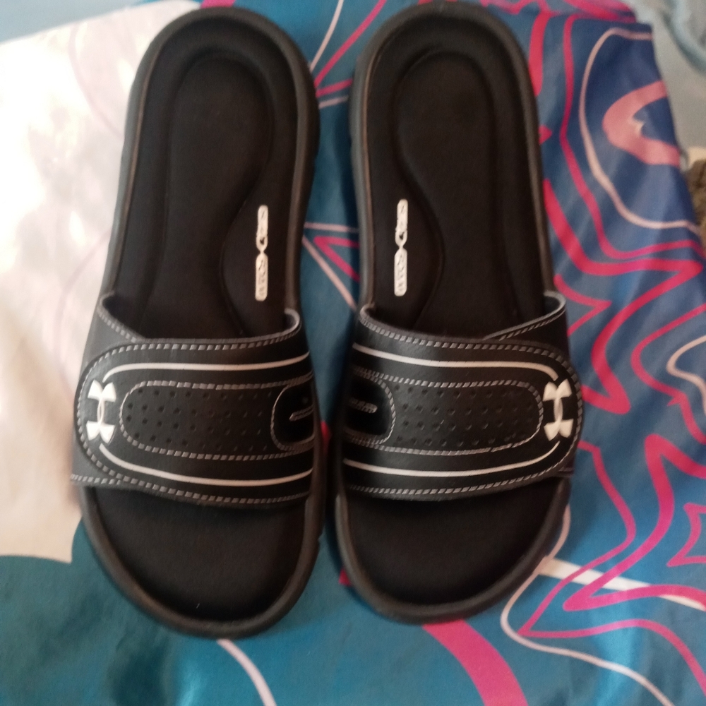 Under Armour women's size 10 slides